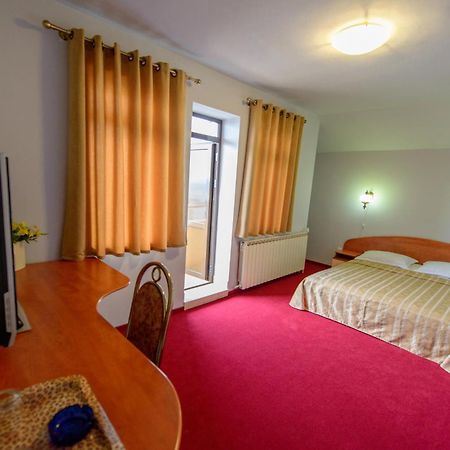 Pensiunea Imperial Târgu-Mureş Chambre photo